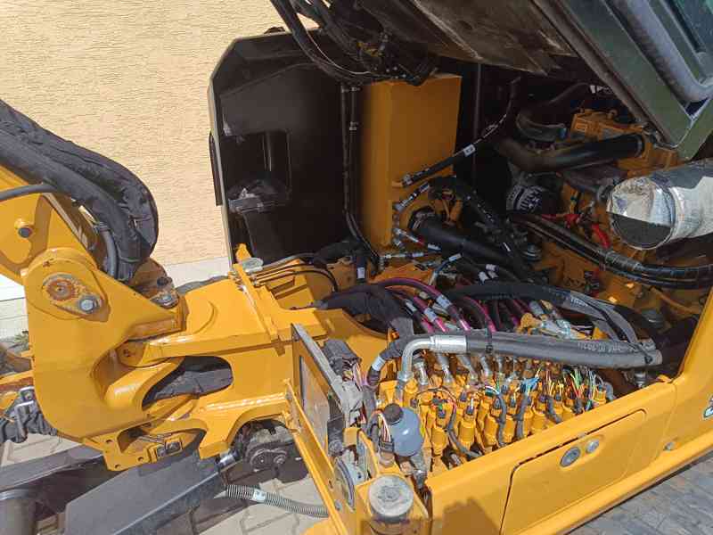 Minibagr CAT 303,5 CR 07A - r.v. 2022 - klima - foto 5