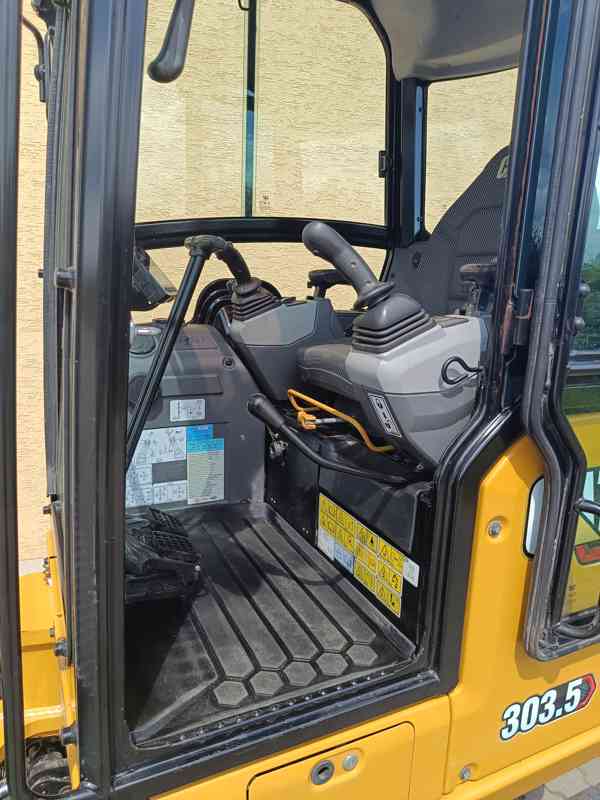Minibagr CAT 303,5 CR 07A - r.v. 2022 - klima - foto 9