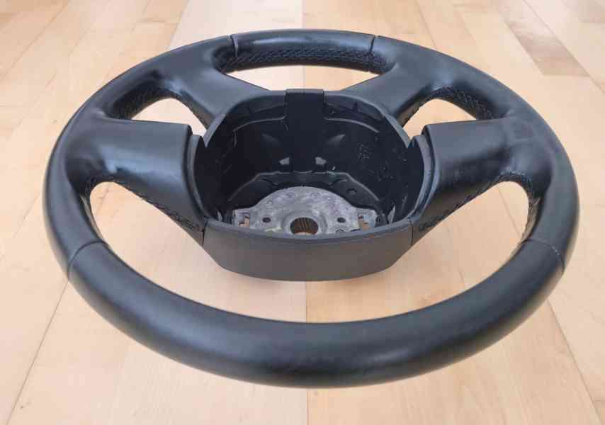 Volant Škoda 4ramenný kožený - foto 3