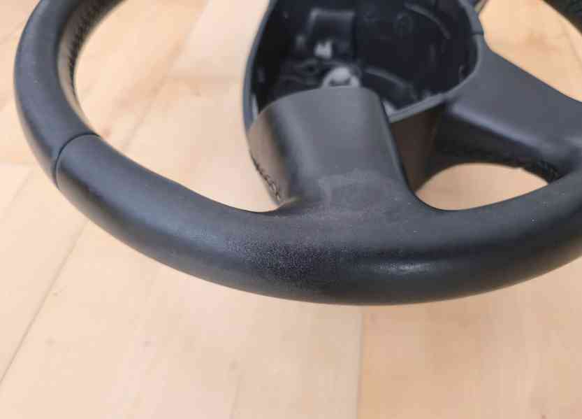 Volant Škoda 4ramenný kožený - foto 8