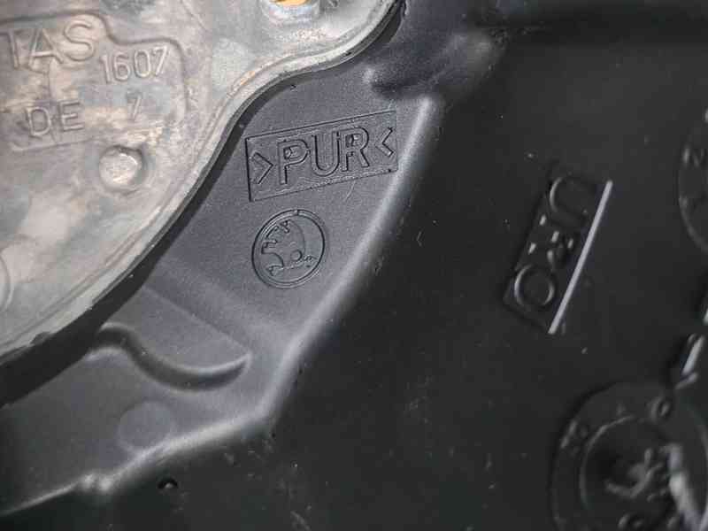 Volant Škoda 4ramenný kožený - foto 11