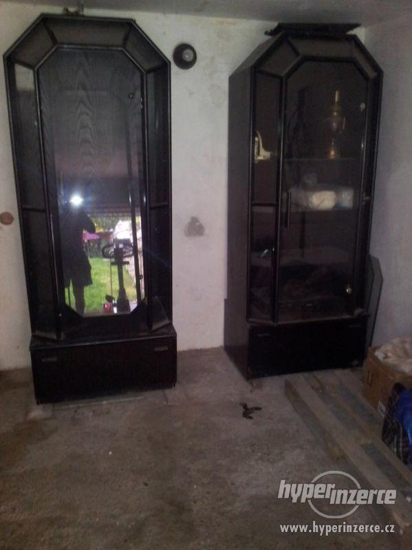 skleněné vitrýny - foto 1