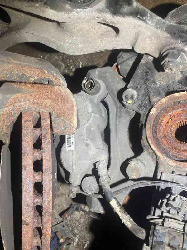 MERCEDES W164 GL/ML PREDNI TEHLICE KOMPLET - foto 2