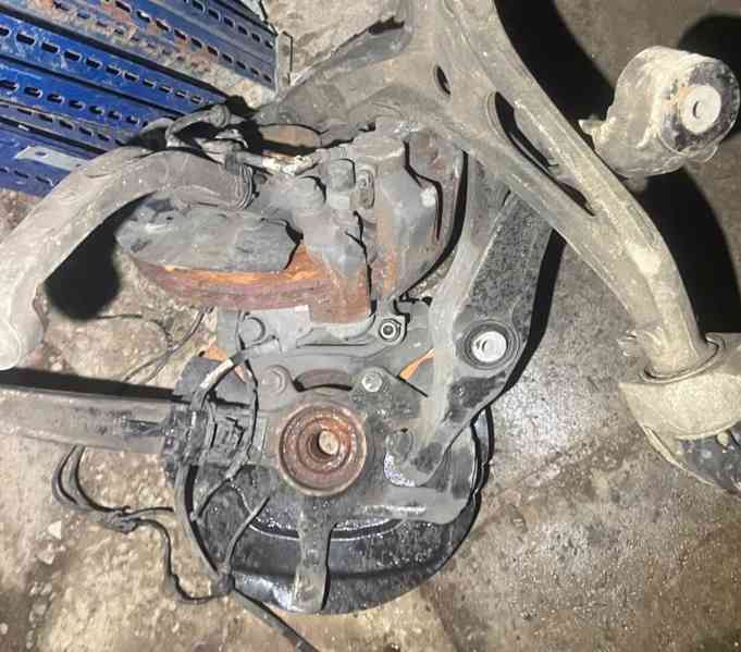 MERCEDES W164 GL/ML PREDNI TEHLICE KOMPLET - foto 4