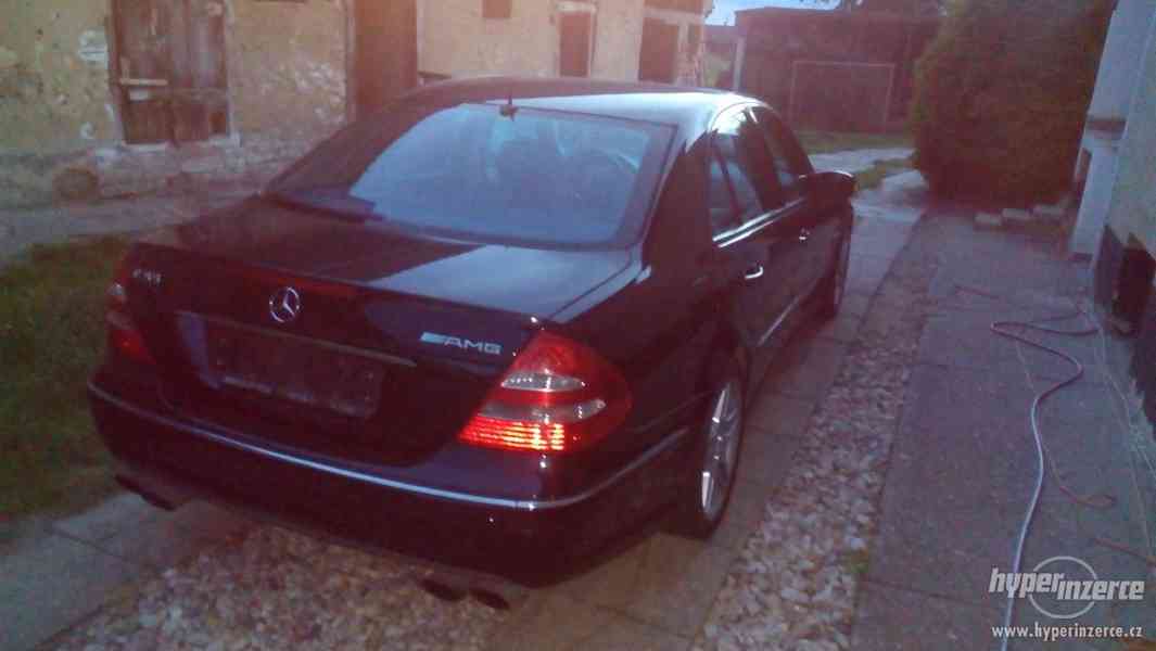 Mercedes Benz E55 AMG - foto 2