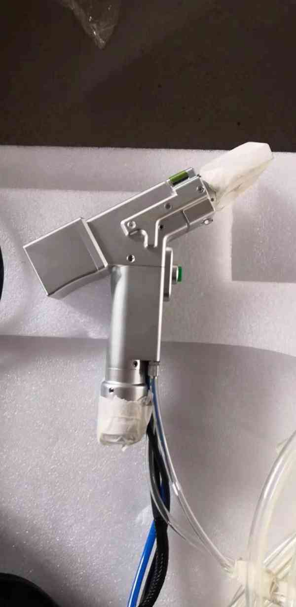 Laserové čistící zařízení s výkonem 1500 W - foto 3