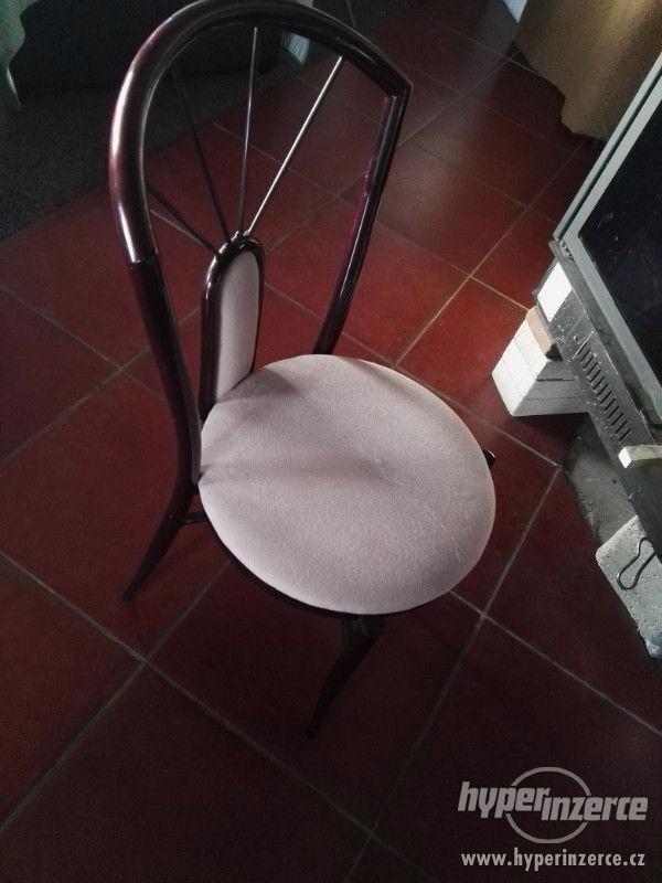 Kovové polstrované židle - foto 2