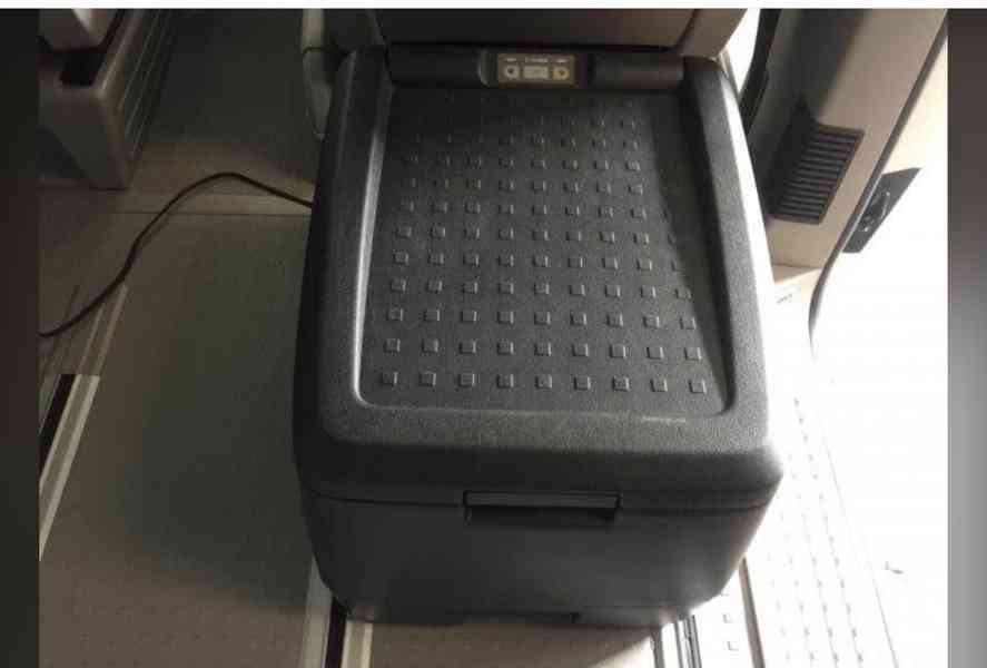 Lednice (coolbox)Transporter T5 Multivan originál - foto 3