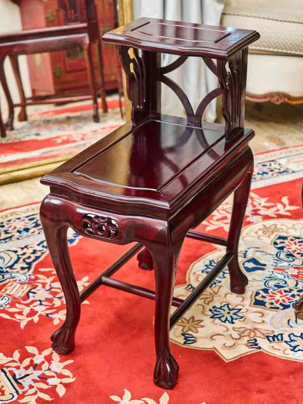 Čínské vyřezávané stolky – pár - foto 3