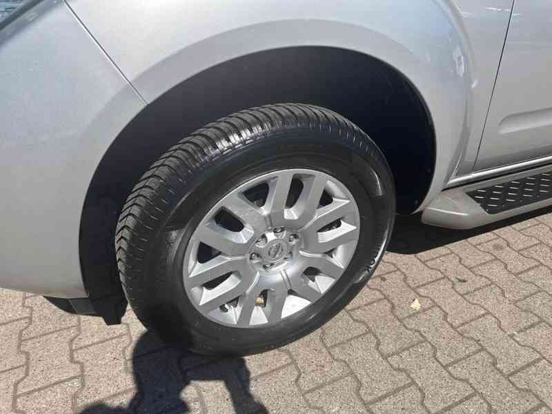 Nissan Pathfinder 2.5 dCi LE Aut. 140kw - foto 15
