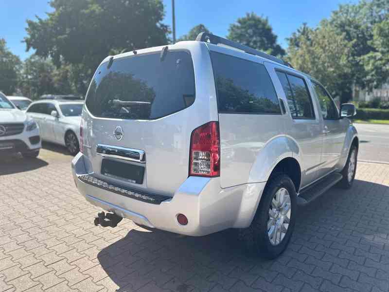 Nissan Pathfinder 2.5 dCi LE Aut. 140kw - foto 3