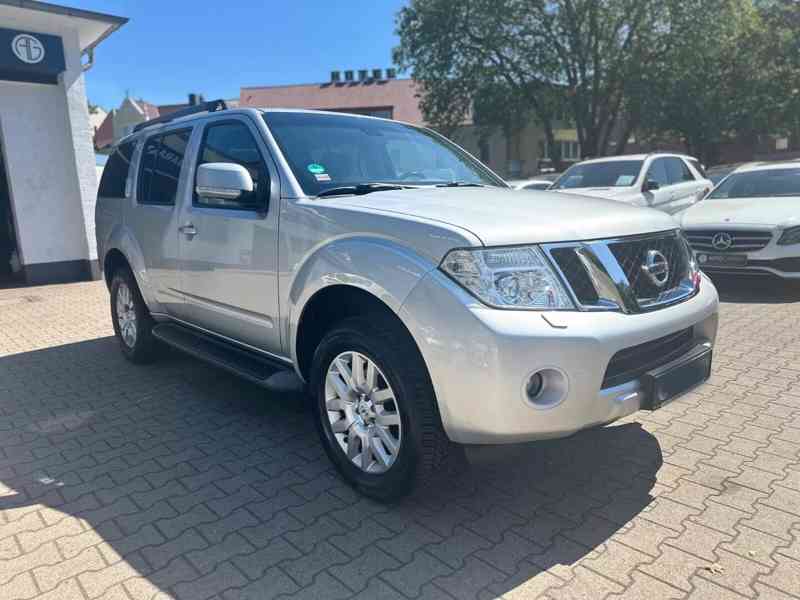 Nissan Pathfinder 2.5 dCi LE Aut. 140kw - foto 9