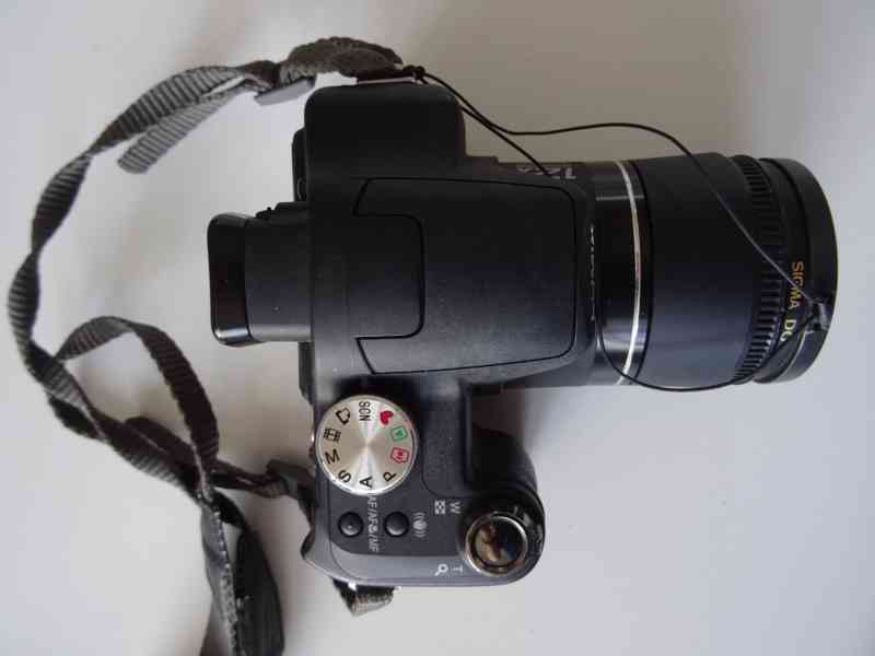 Digitální fotoaparát Panasonic DMC-FZ8 - foto 2