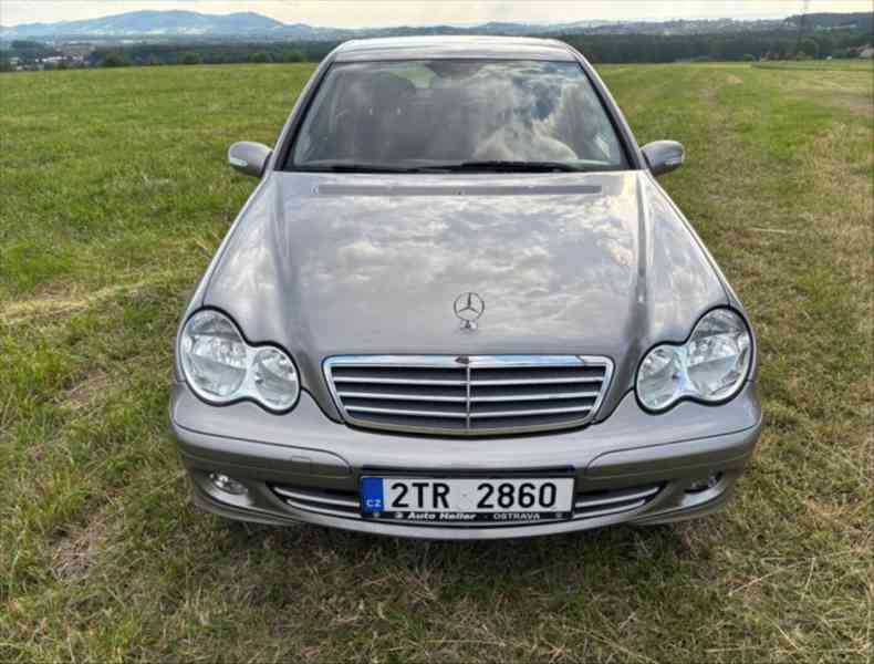 Mercedes-Benz Třídy C 1,8   180 - foto 2