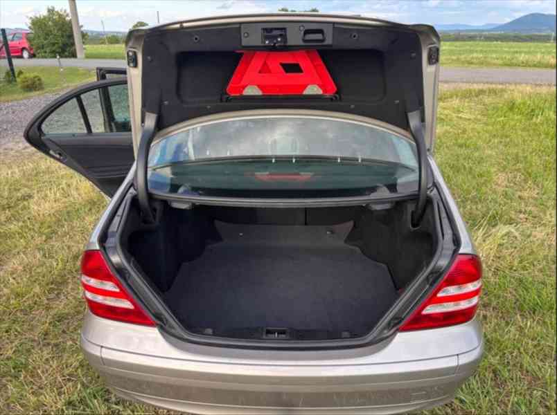 Mercedes-Benz Třídy C 1,8   180 - foto 10