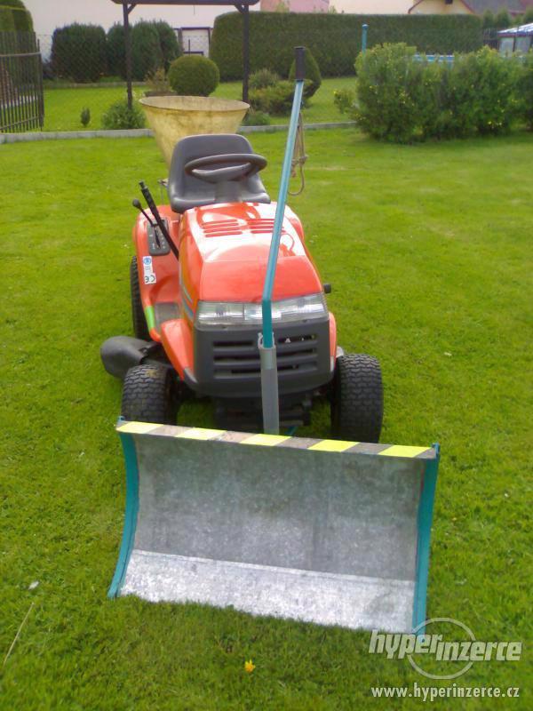 zahradní traktor Husgvarna LT 130 - foto 4