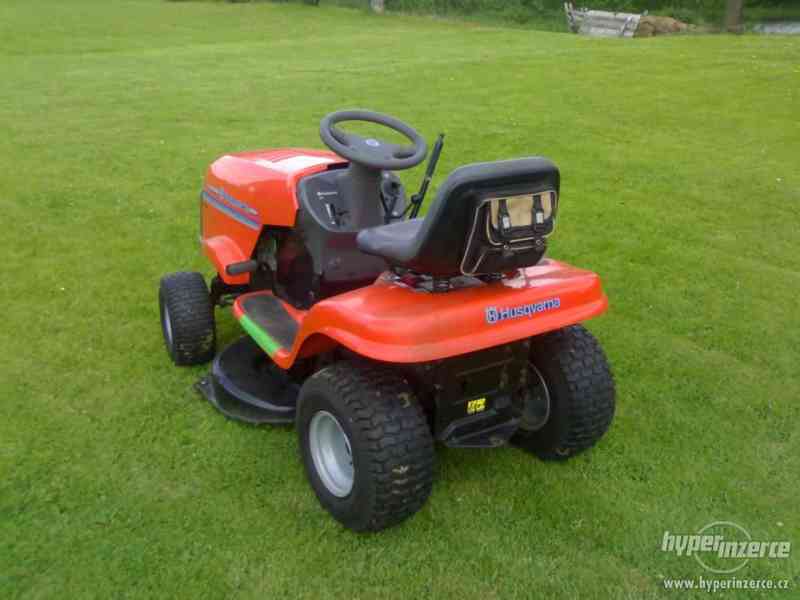 zahradní traktor Husgvarna LT 130 - foto 13
