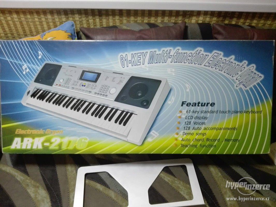 Klávesy - bazar - Hyperinzerce.cz