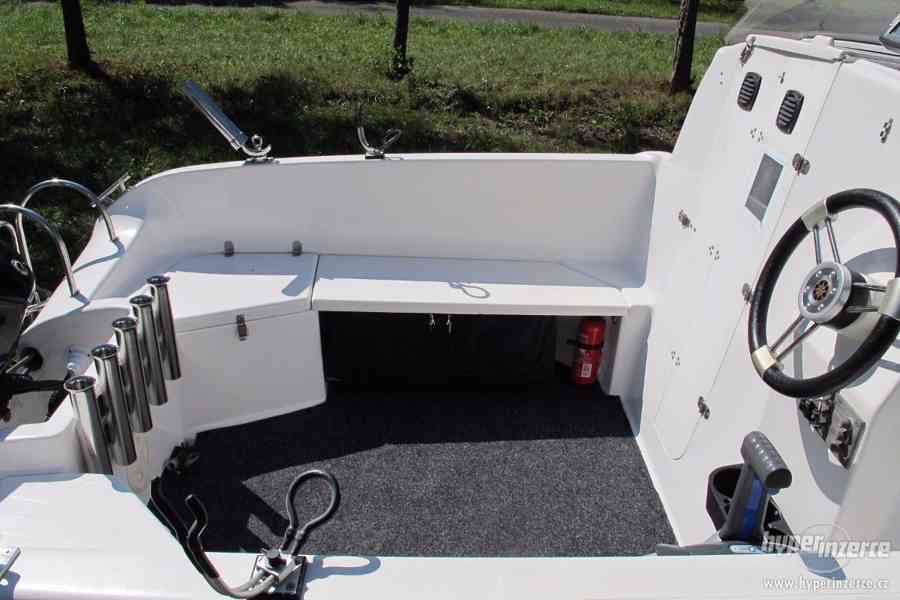 Motorový člun TEXAS 490 cabin (QUICKSILVER) 2003 - foto 7
