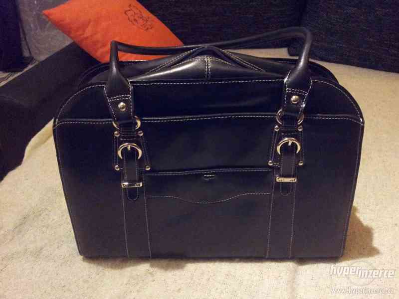 Černá kožená kabelka na notebook - MCKLEIN HILLSIDE - foto 2