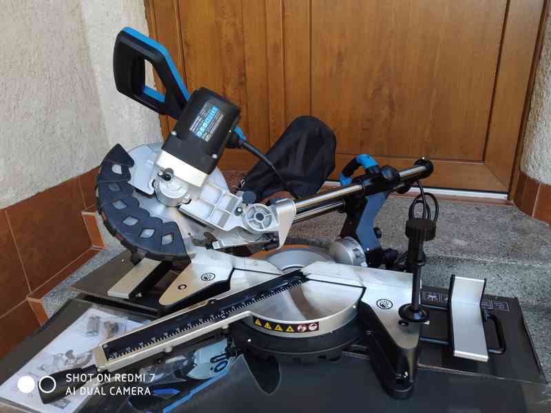 Prodám NEPOUŽITOU pokosovou pilu s posuvem Güde GRK 2134.1 B - foto 5