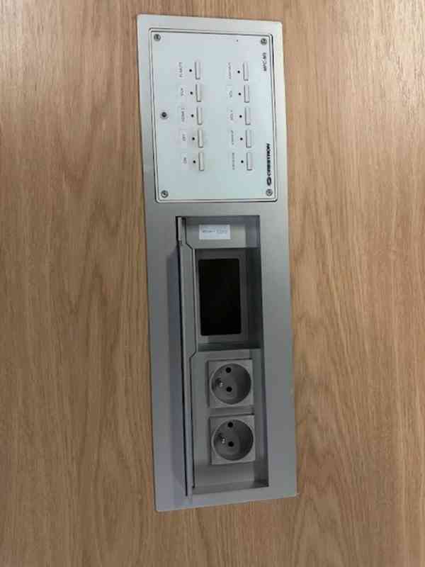 prodám velký jednací stůl s masivními nohami  - foto 2