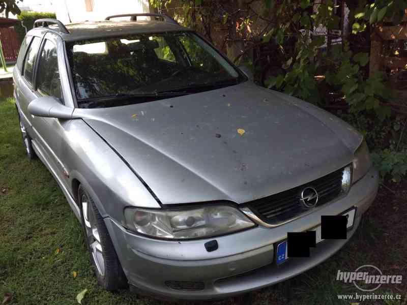 Opel Vectra Combi 2.0 - na ND nebo opravu - foto 2