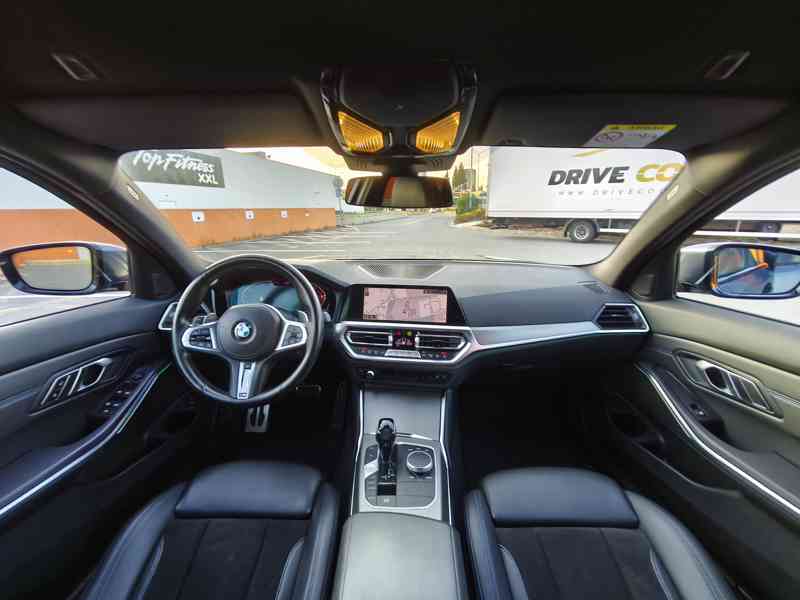 BMW 320d xDrive Touring G21 M Sport,MHEV,140 kW,ČR,DPH - foto 14