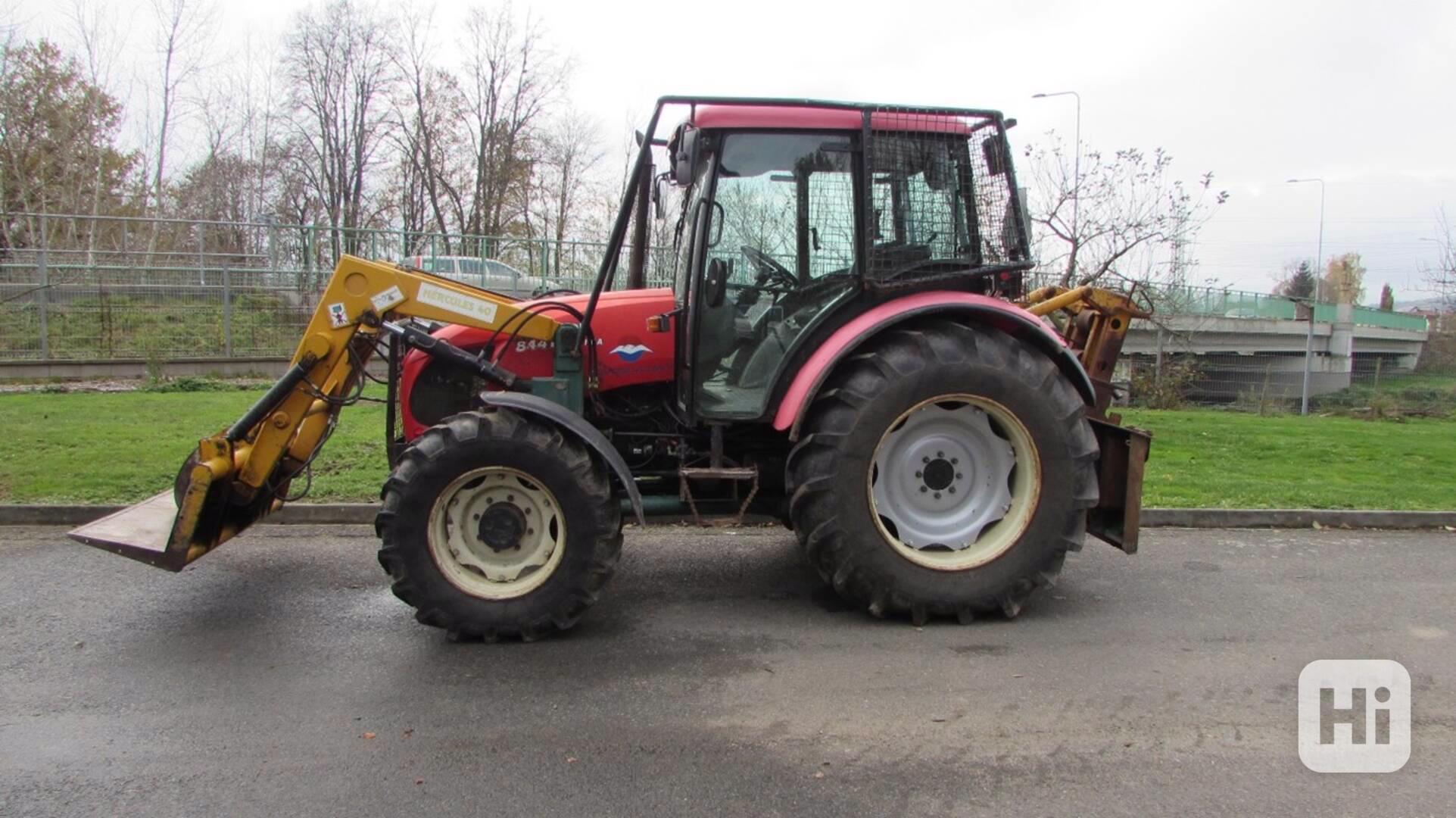 Traktor kolový Zetor Proxima 8441 s výměnnou nástavbou - foto 1