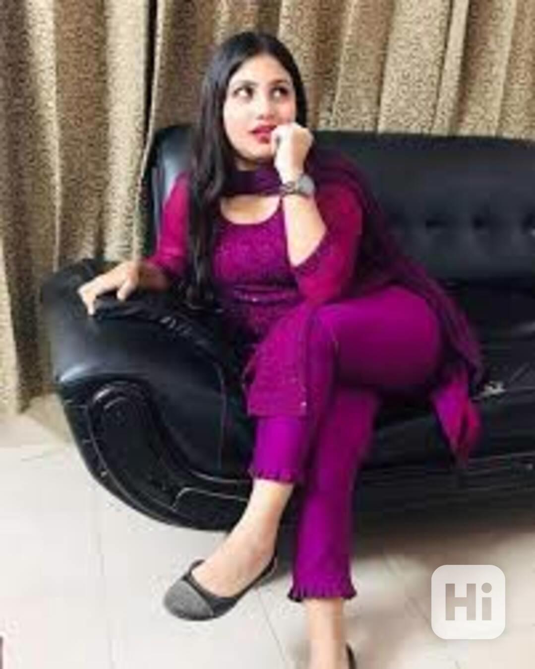Karachi Call Girls Service 03280833300 Virgin Escorts - foto 1