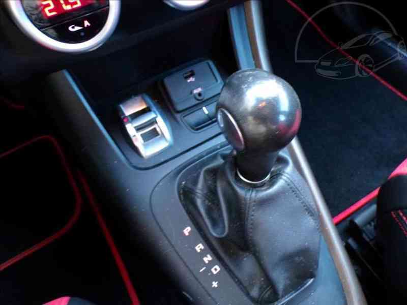 Alfa Romeo Giulietta 1,4 Turbo 145 kW AUTOMAT - foto 7