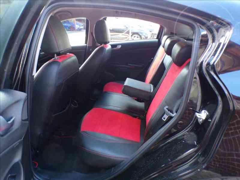 Alfa Romeo Giulietta 1,4 Turbo 145 kW AUTOMAT - foto 9