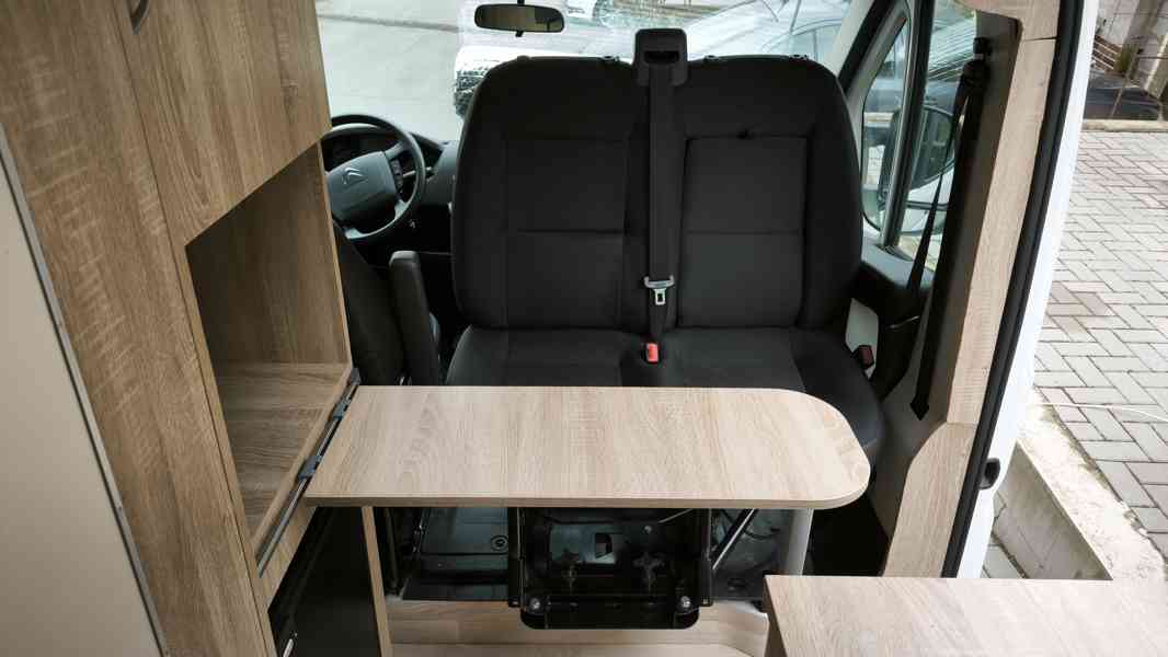 Prodám obytnou dodávku Citroen Jumper - foto 12