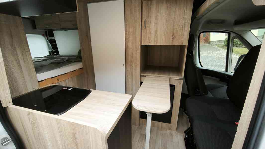 Prodám obytnou dodávku Citroen Jumper - foto 10