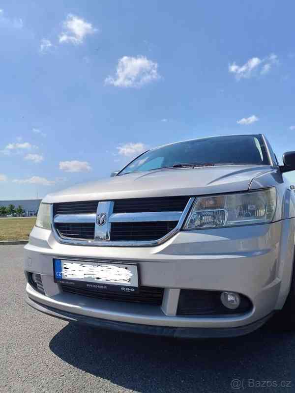 Dodge Journey americké SUV - foto 3