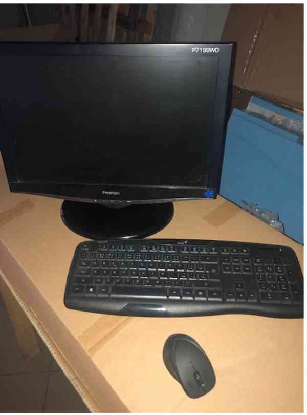 prodám PC monitor , klávesnici a myš bezdrátové - foto 1