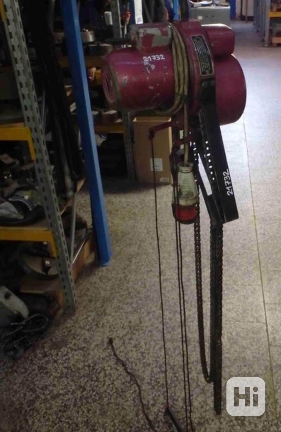 Elektrický kladkostroj - nosnost 250 kg (13388.)   - foto 1