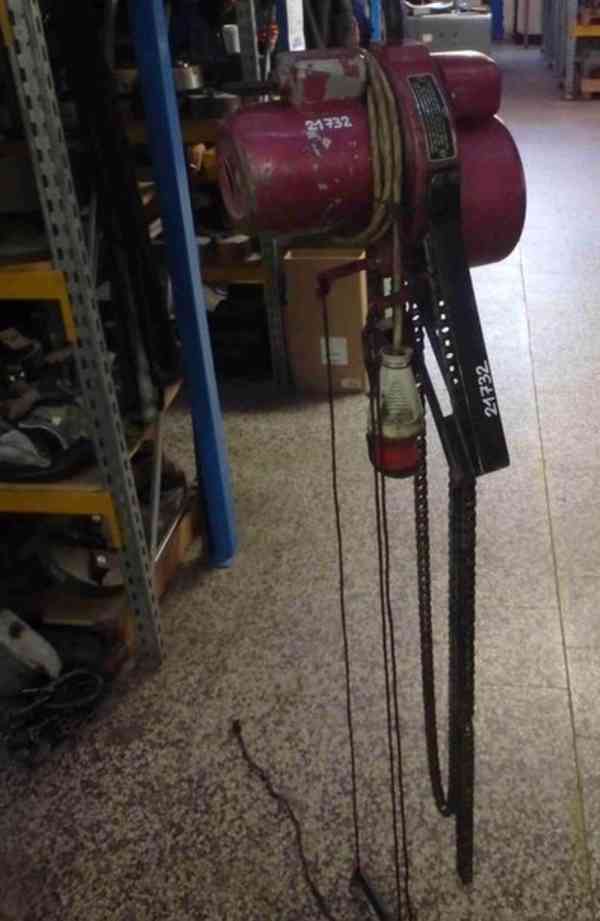 Elektrický kladkostroj - nosnost 250 kg (13388.)   - foto 1