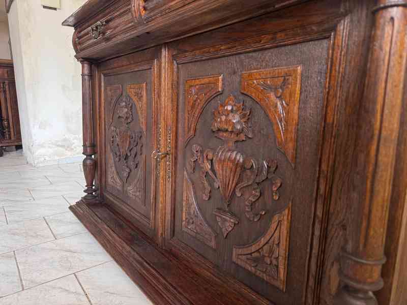 Starožitná skříň Henri II. - foto 6