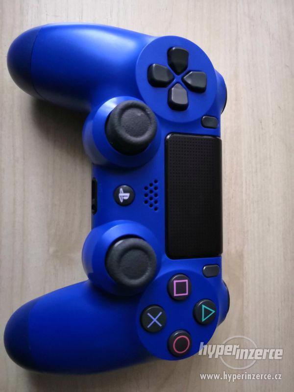 Sony ovladač dualshock 4 V2 / PS4 Modrá barva - foto 1
