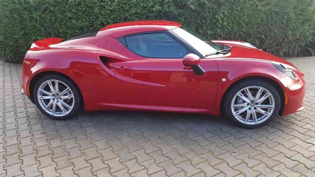 Alfa Romeo 4C - foto 2