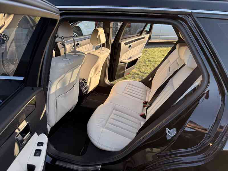 Mercedes-Benz W212 E350CDI 4MATIC BlueTEC Combi - foto 12