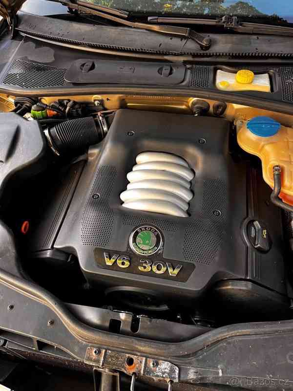 Škoda Superb 2,8   V6 - foto 2