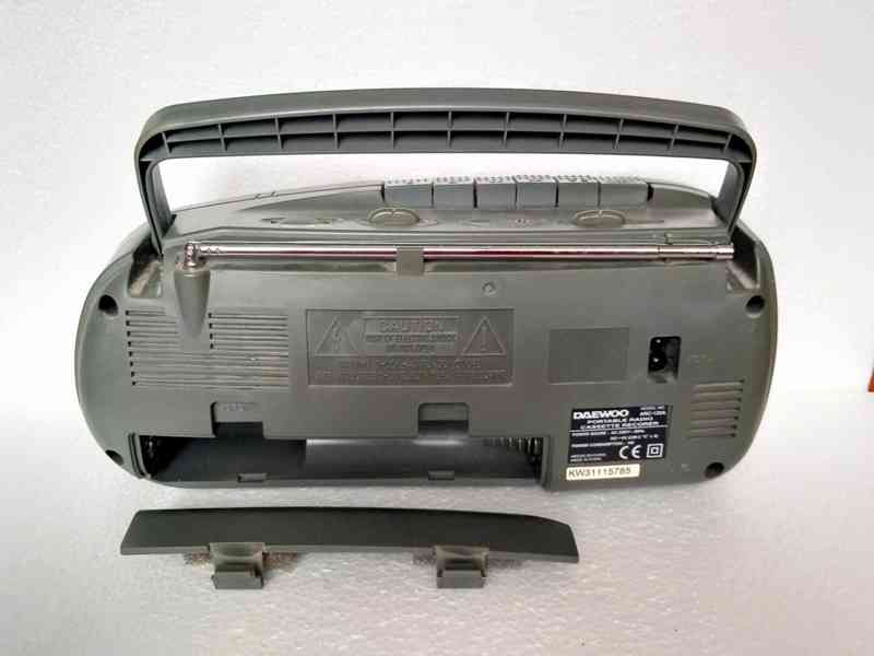 Rádiomagnetofon Daewoo ARC-132A - foto 4