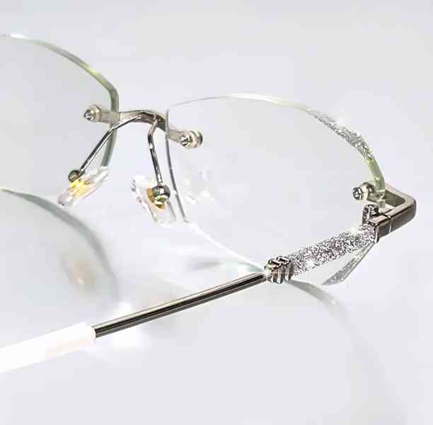 NOVÉ !! Elegantní bezobroučkové dioptrické (2.5) brýle - foto 2