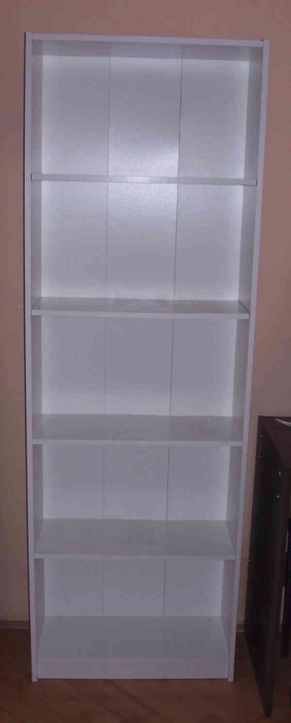 Knihovna bílá - foto 2