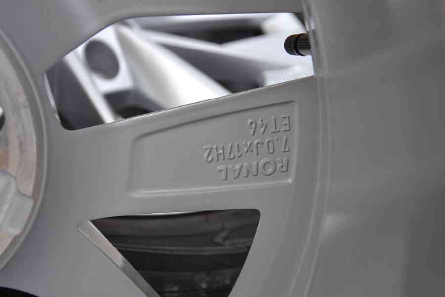 Zimní NOVÝ komplet Škoda Octavia IV+205/55R17 GoodYear - foto 12