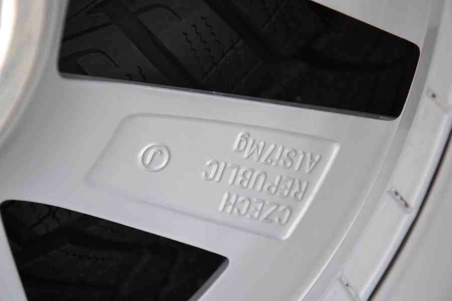 Zimní NOVÝ komplet Škoda Octavia IV+205/55R17 GoodYear - foto 14