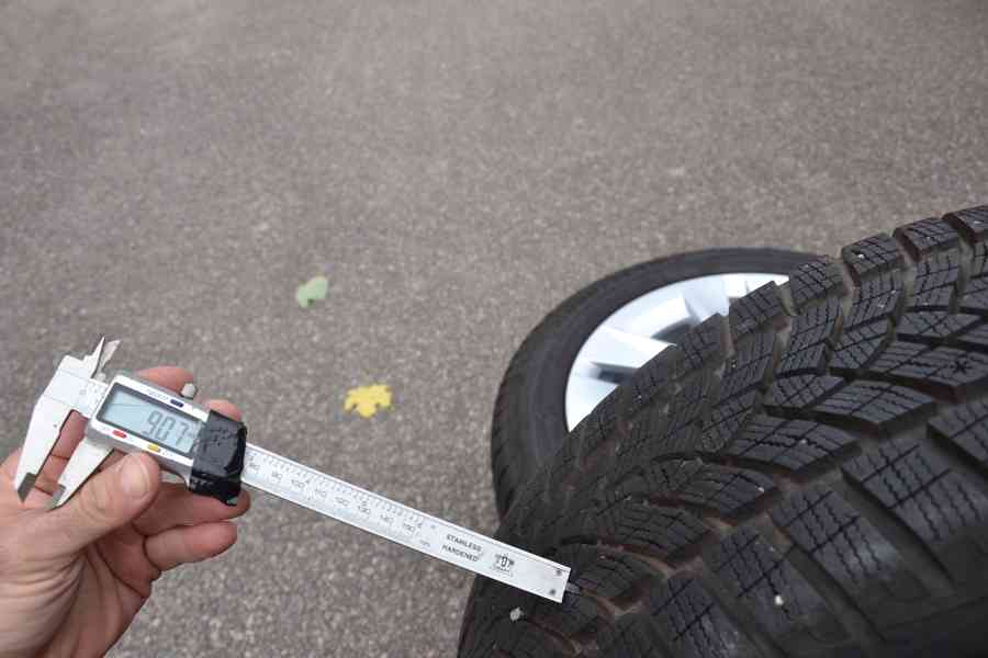 Zimní NOVÝ komplet Škoda Octavia IV+205/55R17 GoodYear - foto 10