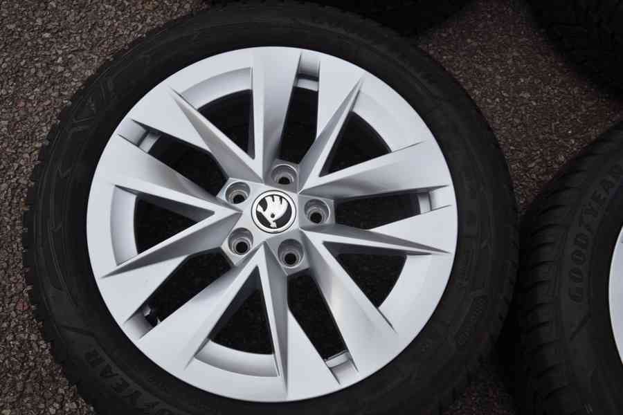 Zimní NOVÝ komplet Škoda Octavia IV+205/55R17 GoodYear - foto 3